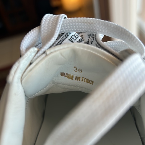 Versace - Picture 9 of 9